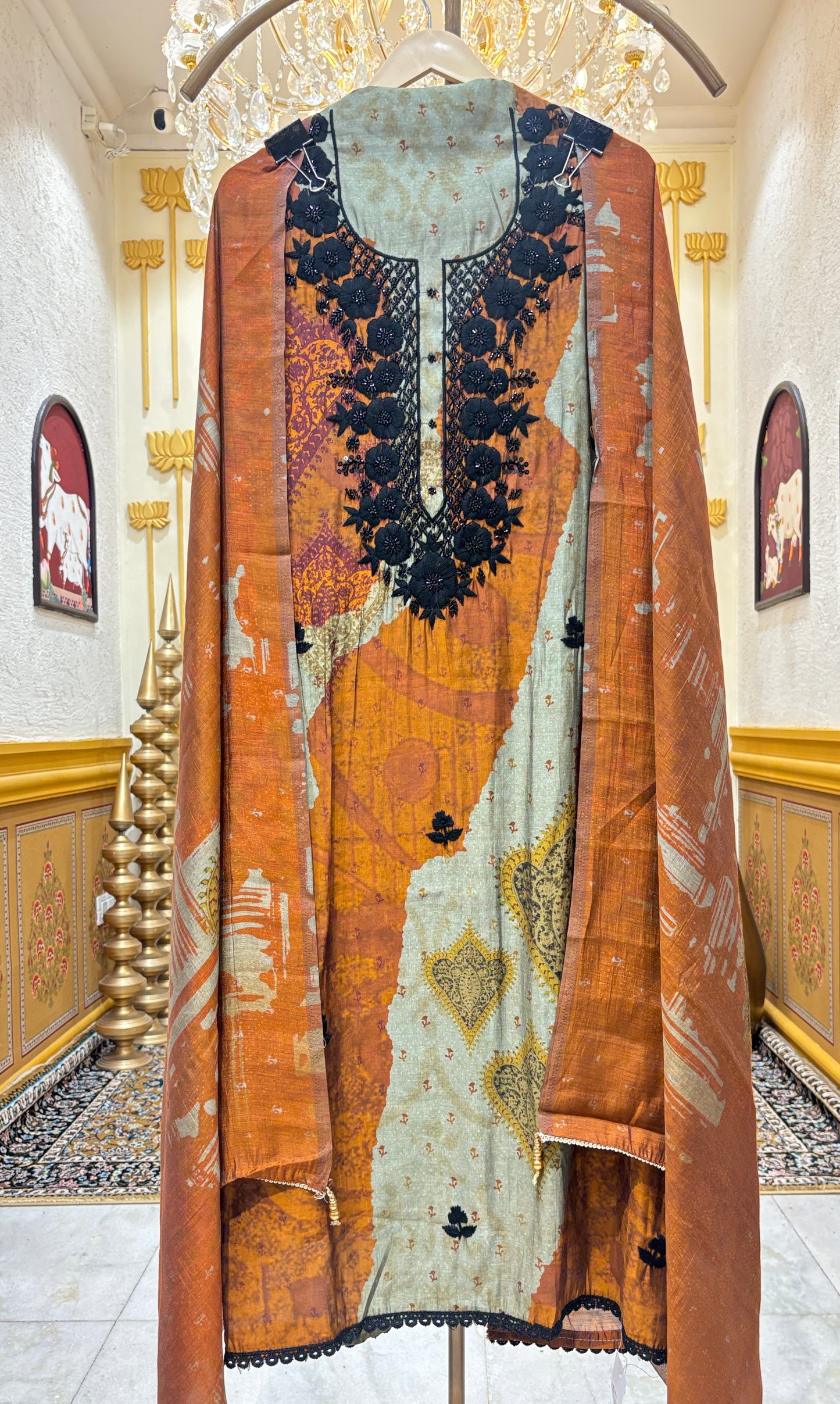 Gulnaaz Printed Muslin Suit