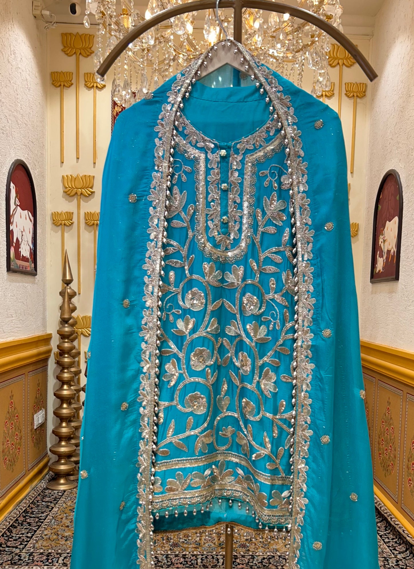Gulnaar Afreen Gharara Set