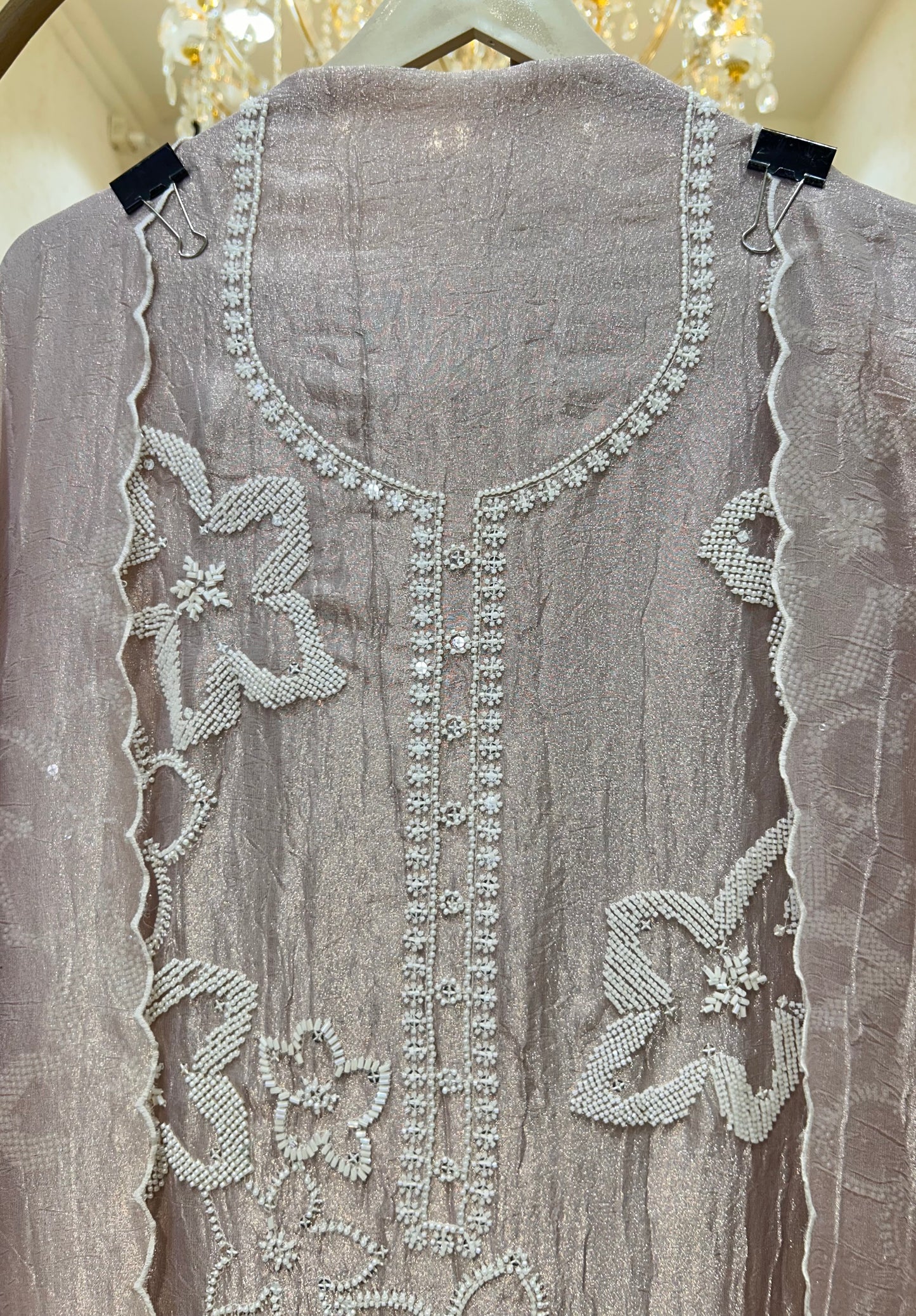 Aaryamahi Tissue Suit