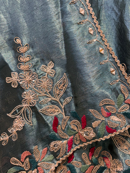Sunehri Noor Organza Suit