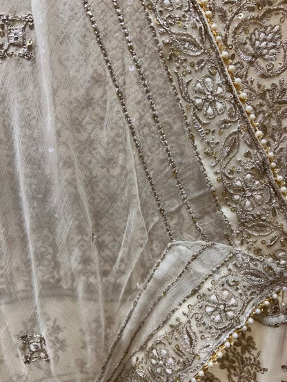 Vareesha Zari Gleam Suit