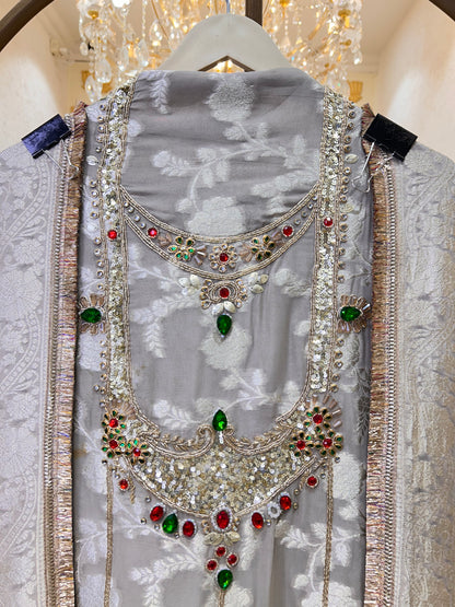 Gulnaar Viraasat Suit