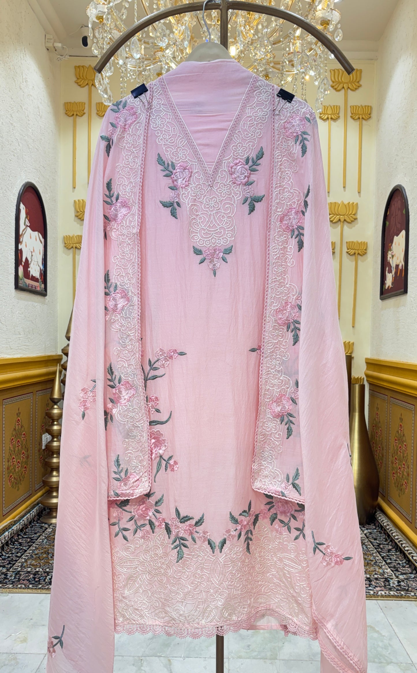 Noorza Thread Chanderi Suit