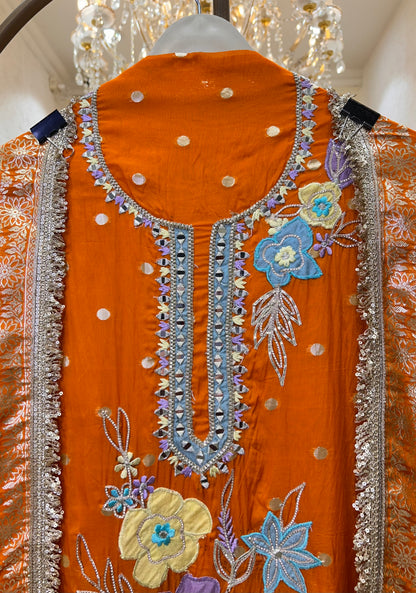 Aaina Gulnaar Suit