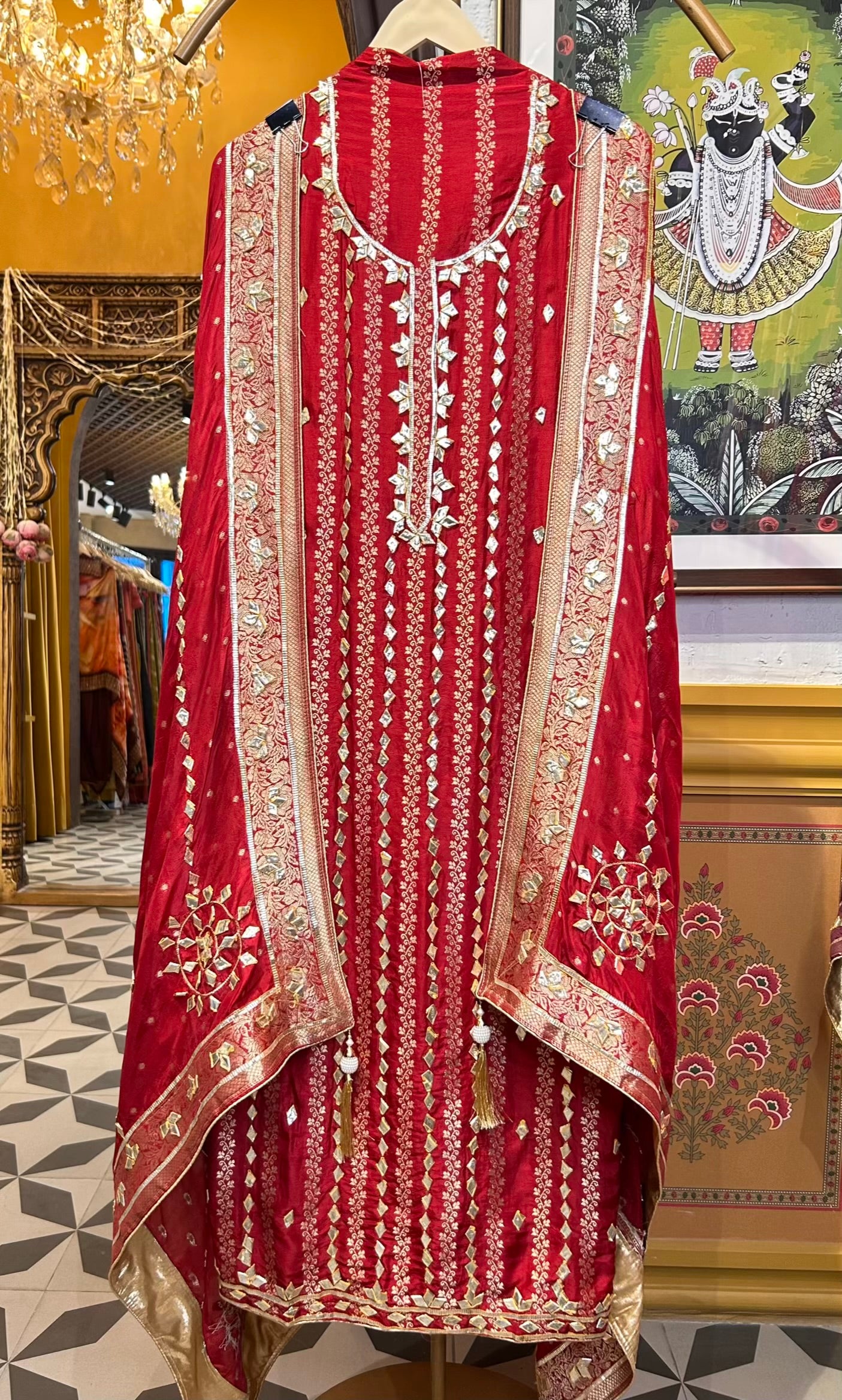 Gota-e-Zar (Maroon)