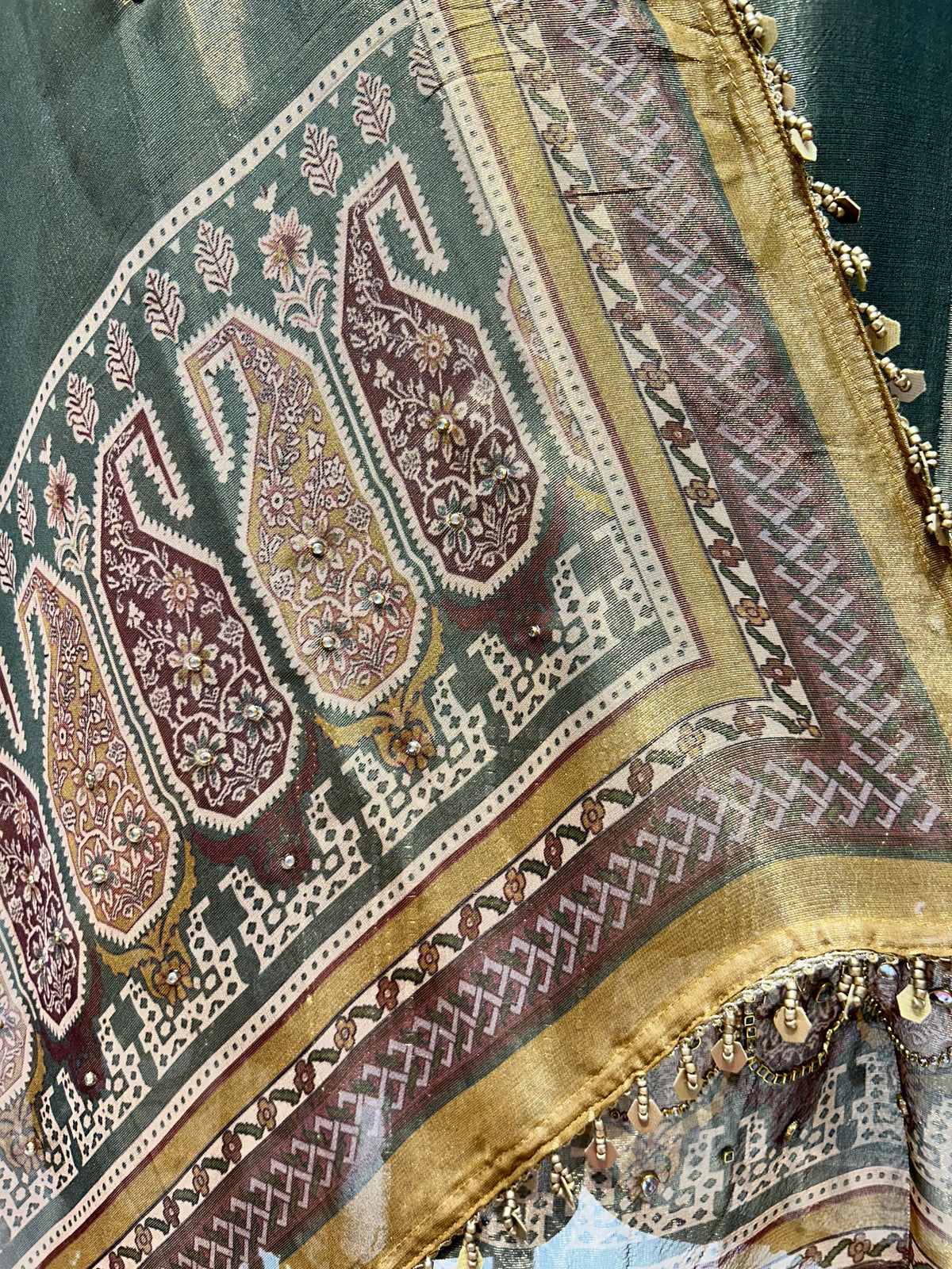 Kundanika Noor Suit