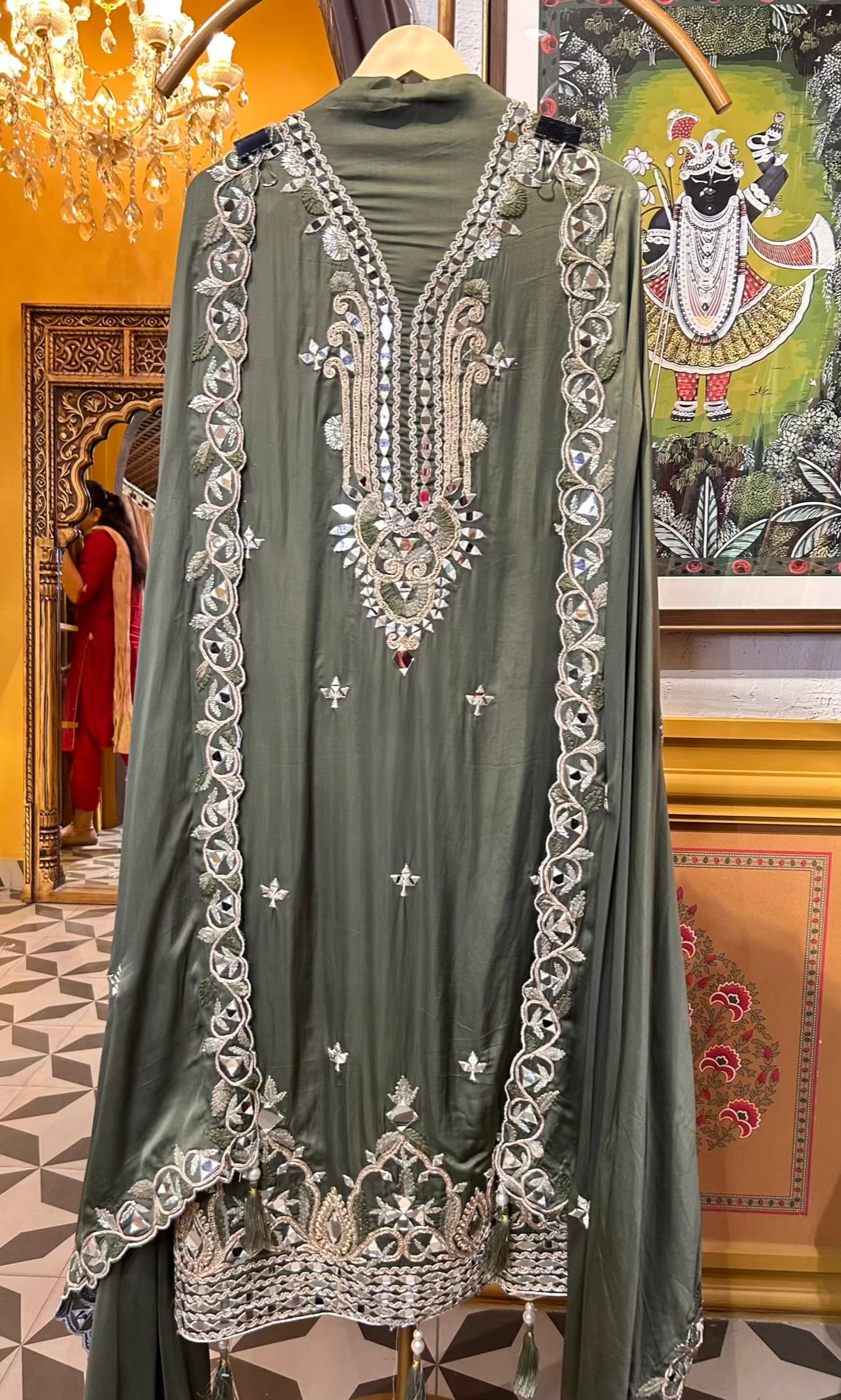 Noor-é-Gulshan (Green)