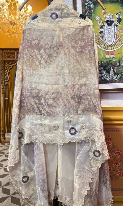 Hoor-é-Ruhani (Ivory 3)