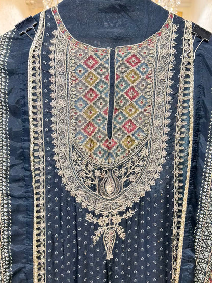 Zareenah Zari Flow Suit (Green)