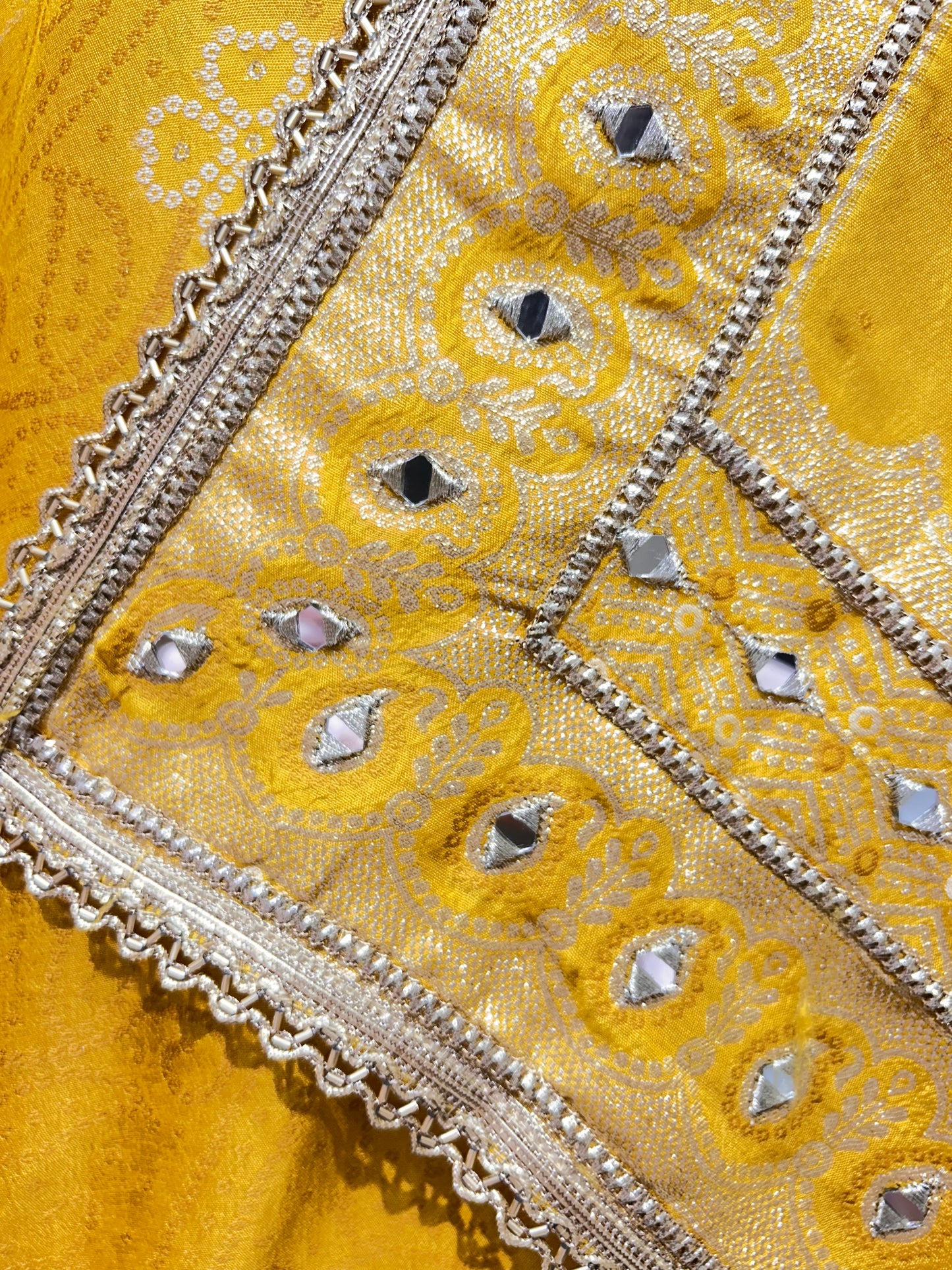 Mehrang Bandhani Suit