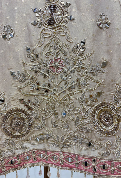 Vistara Banarasi Elegance Suit