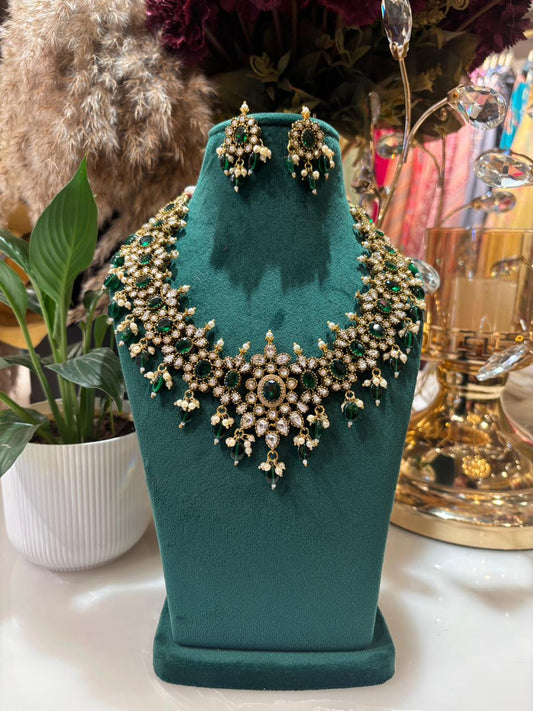 Noorzara Emerald Veil Choker Set (Green)