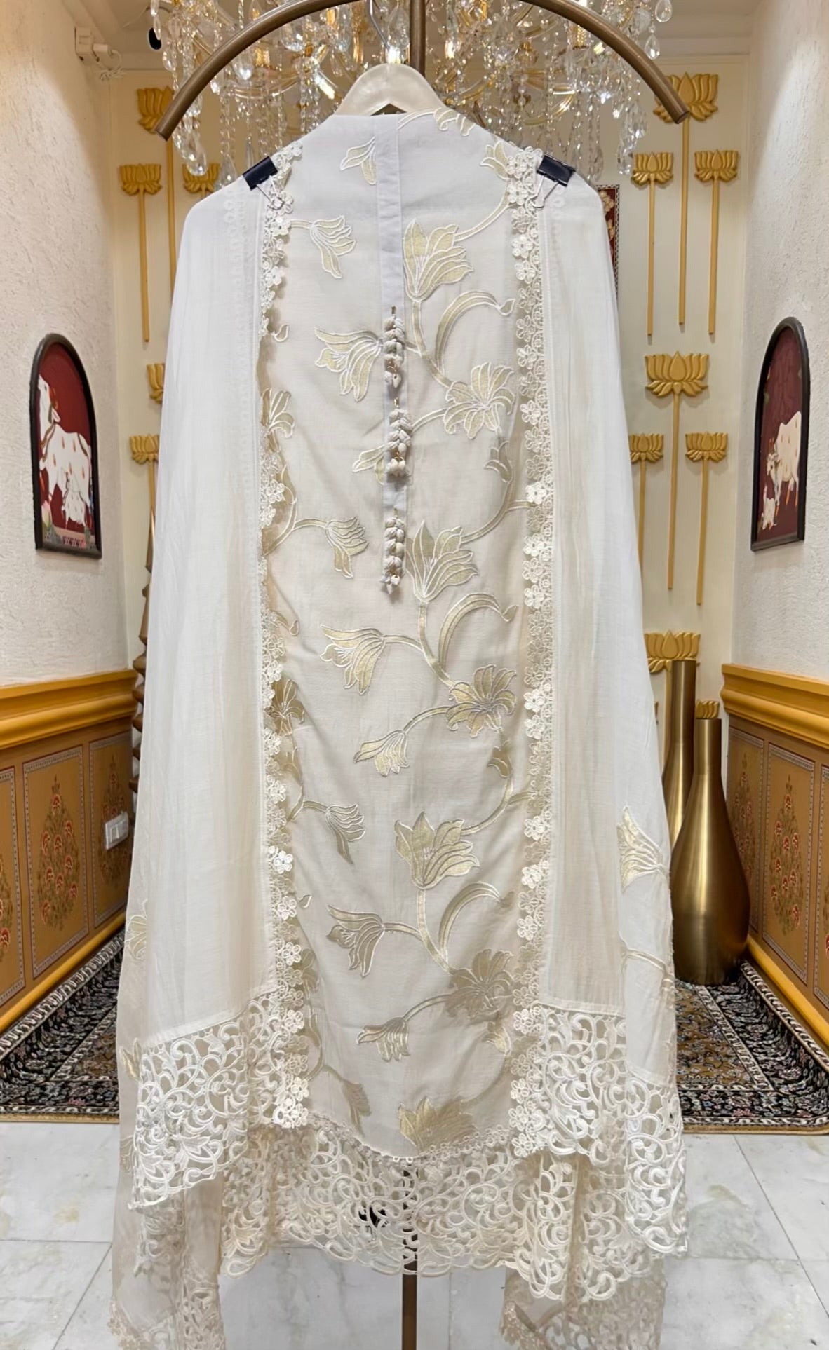 Aabira Tissue Appliqué Suit (Ivory)