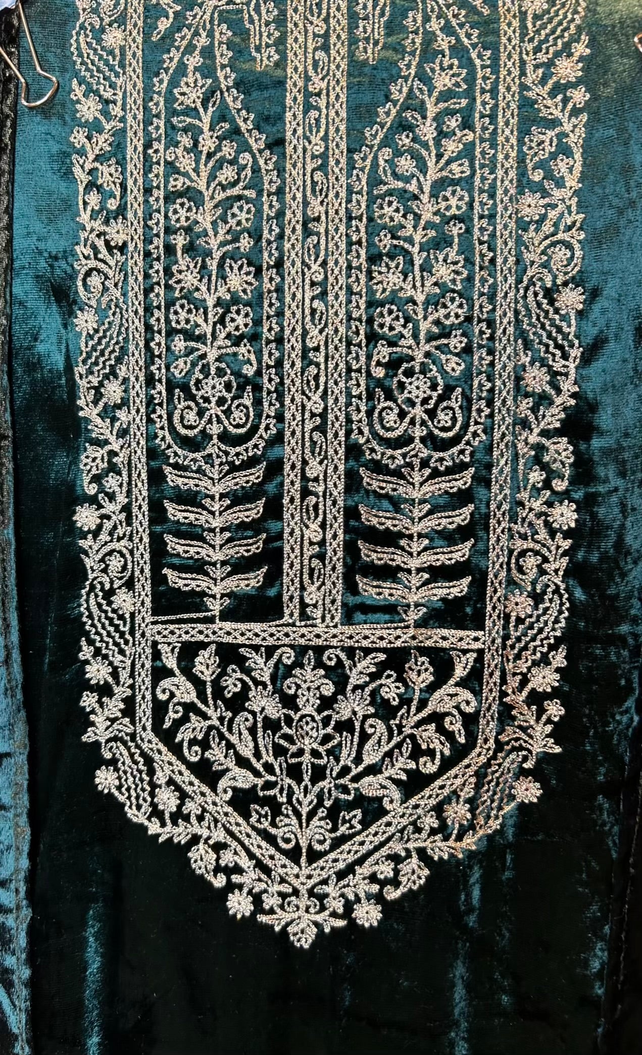 Afsara Velvet Suit (Green)