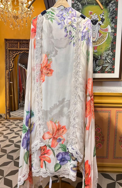 Aabroó-E-Pashm Suit (Ivory)