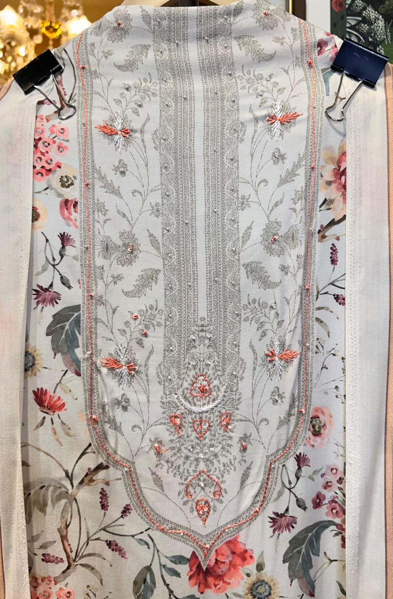 Ruhani-é-Pashm Suit (Ivory)