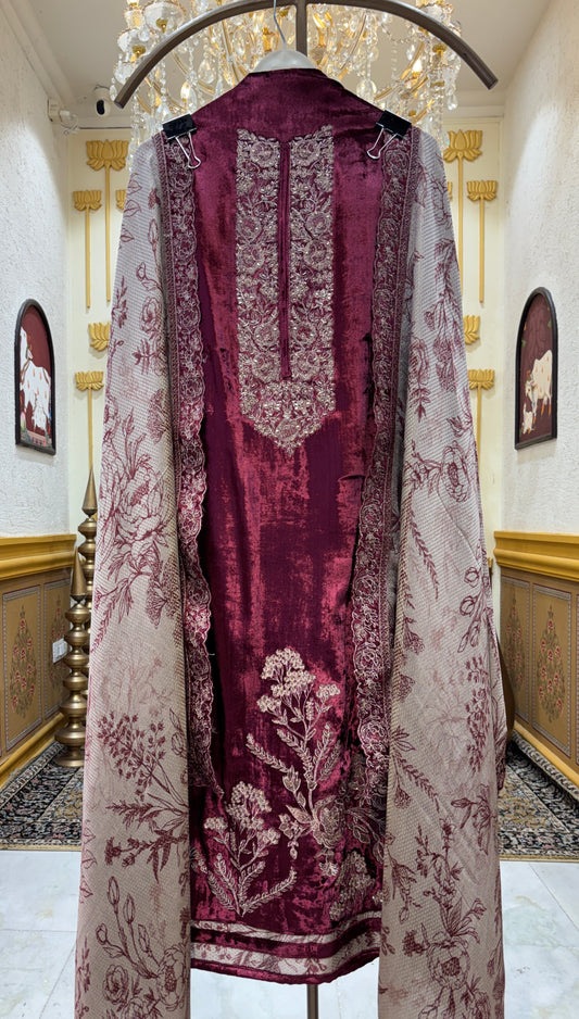 Veloura Noor Suit