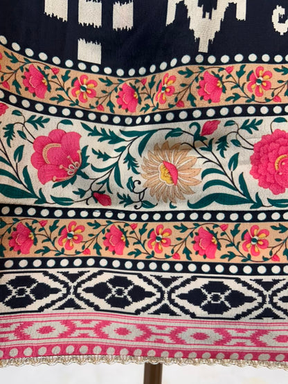 Sarvani Ikkat Tara Suit (Black)