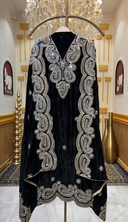 Zayrah Velvet Suit (Black)