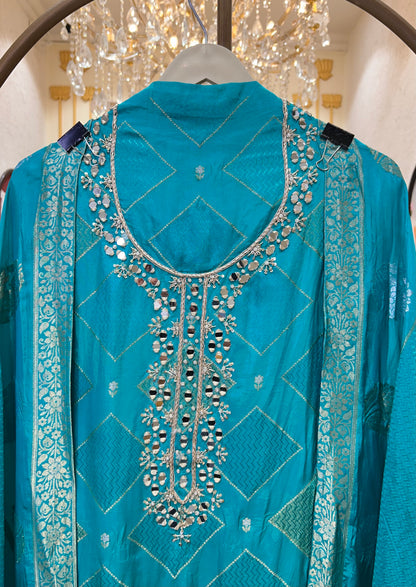 Rajsi Noor Suit