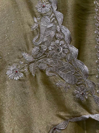 Aayra Organza Veil Suit (Mehendi Green)