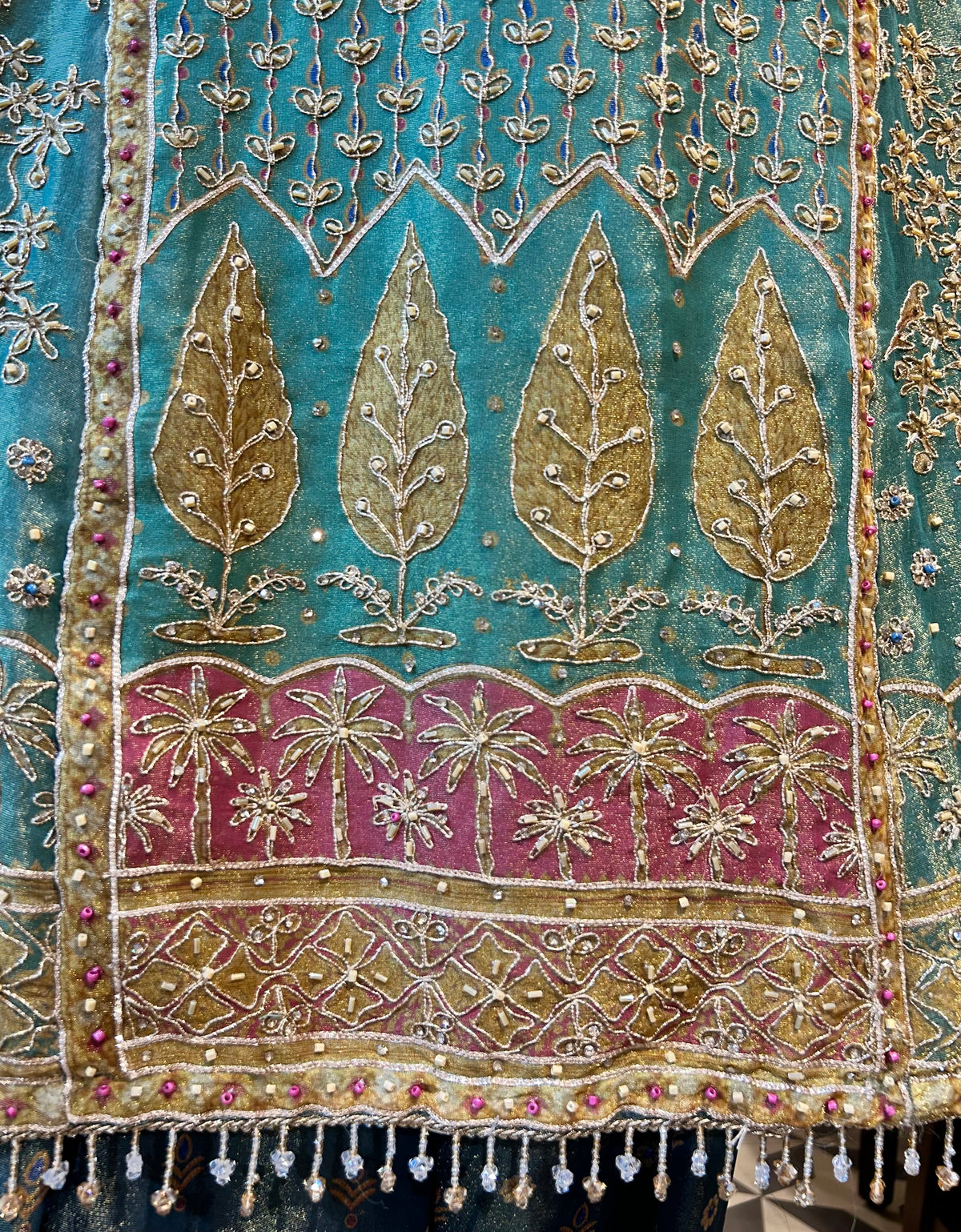 Ruhzaad Pakistani Suit