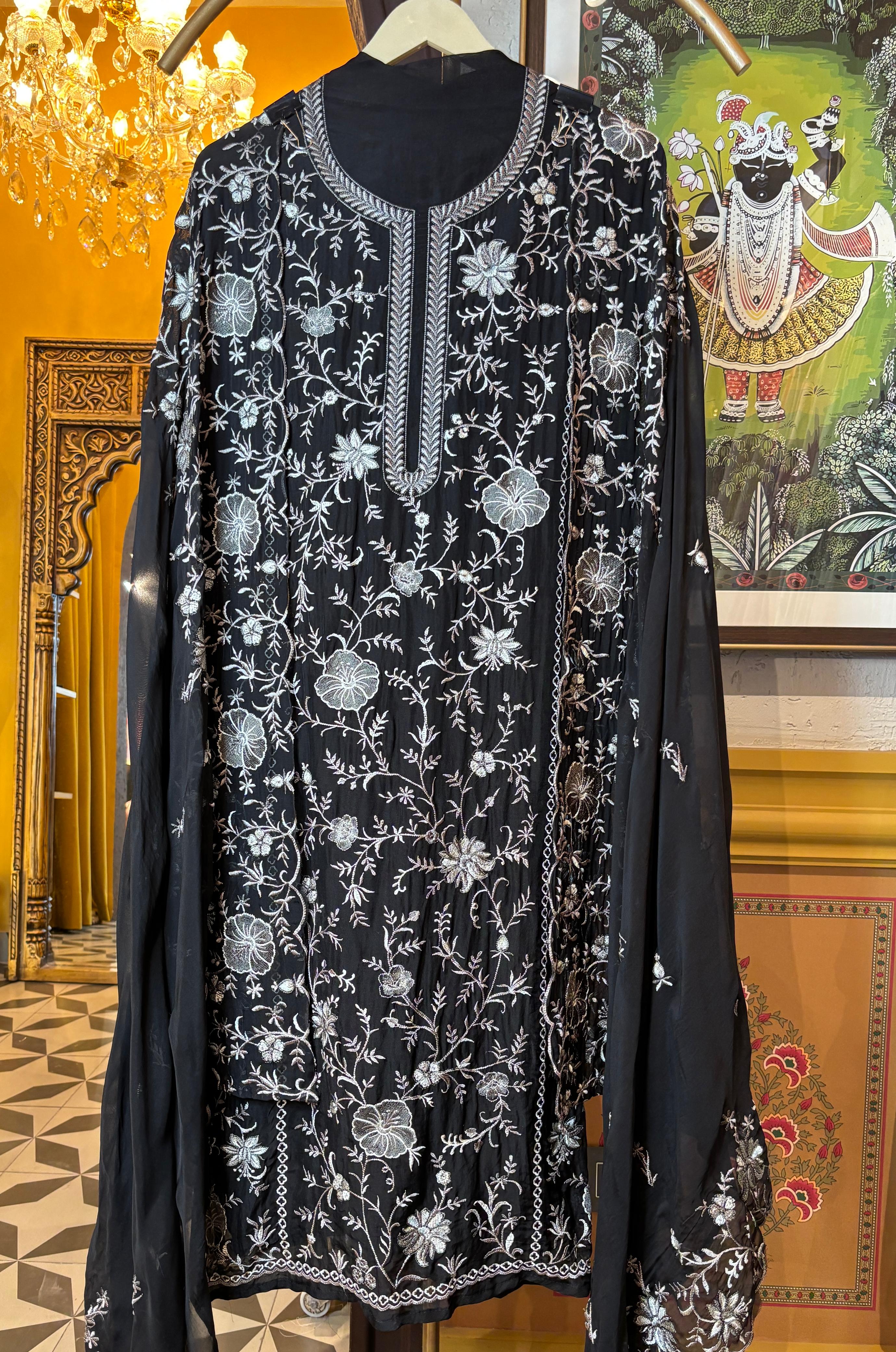 Aarvika Organza Suit (Black)