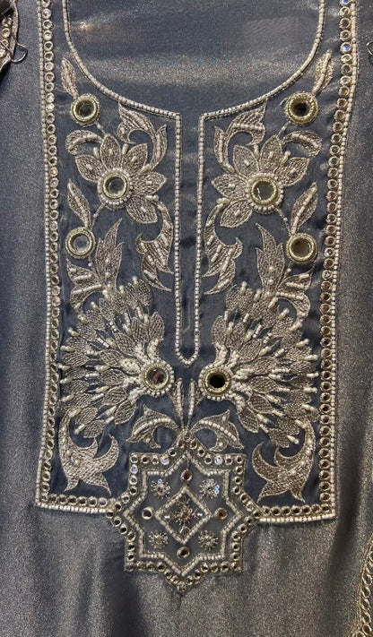 Sabeen-é-Noor (Silver Grey)