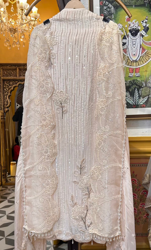 Naaz-e-Gulshan (Ivory)