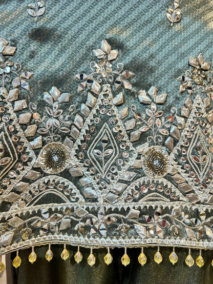 Mehrvielle Farshi Suit