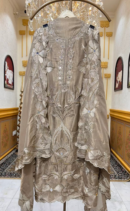 Noorika Sheesha Pearl Suit (Beige)