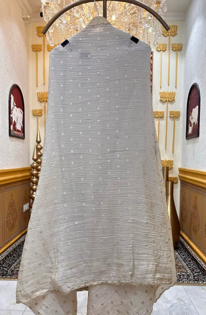 Ayleen Cutwork Élan Suit