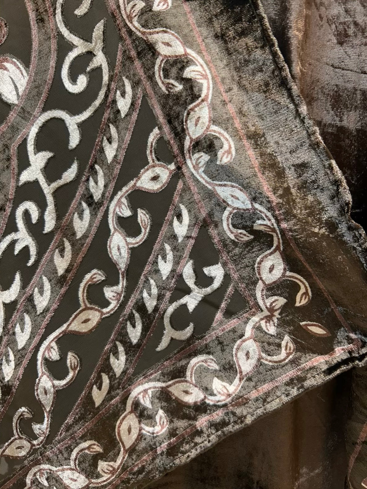 Riyanza Velvet Brocade Suit (copper)