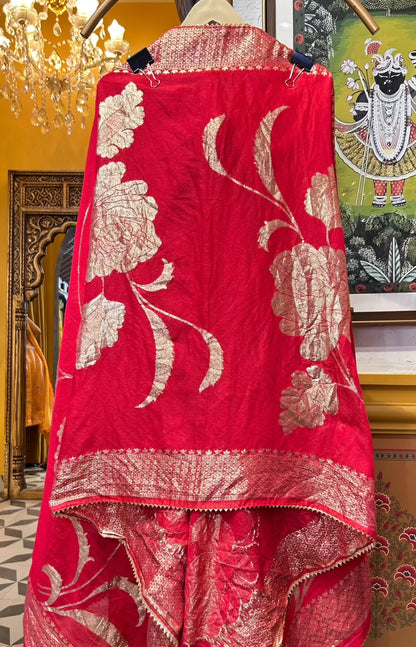 Aayeen-e-Noor (Magenta)