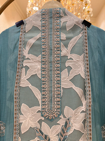 Aarohi Appliqué Grace Suit