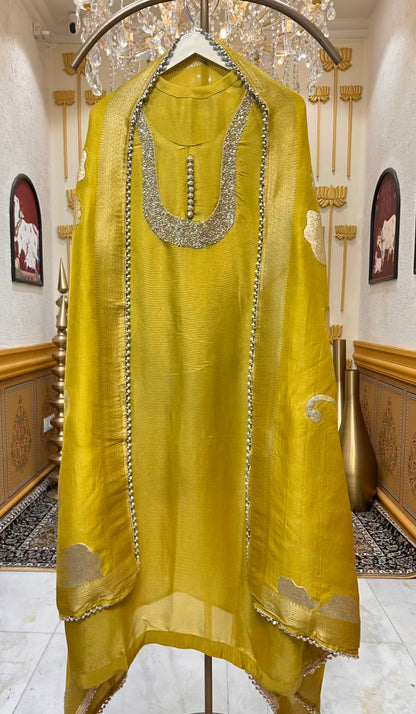 Meharin Cutdana Élan Suit ( yellow)