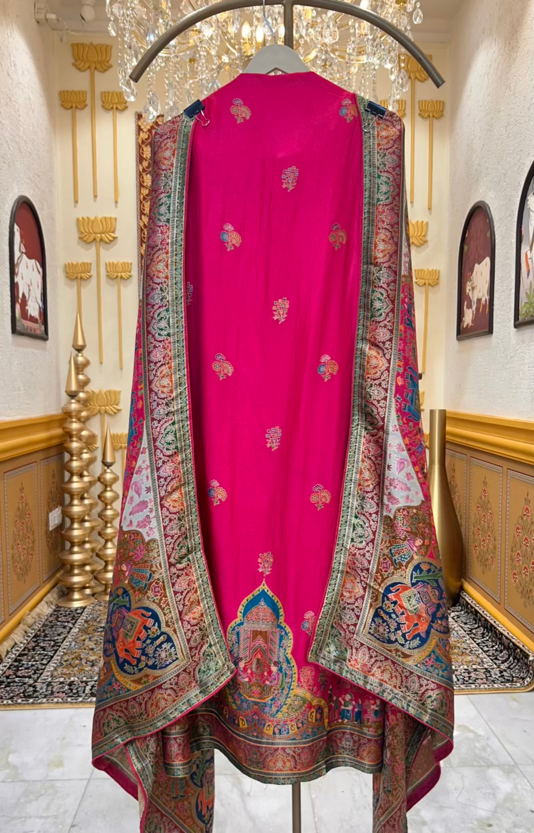 Mehvara LoomKaar Suit (Magenta)