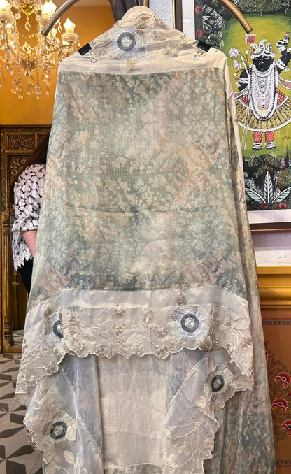 Hoor-é-Ruhani (Ivory 2)