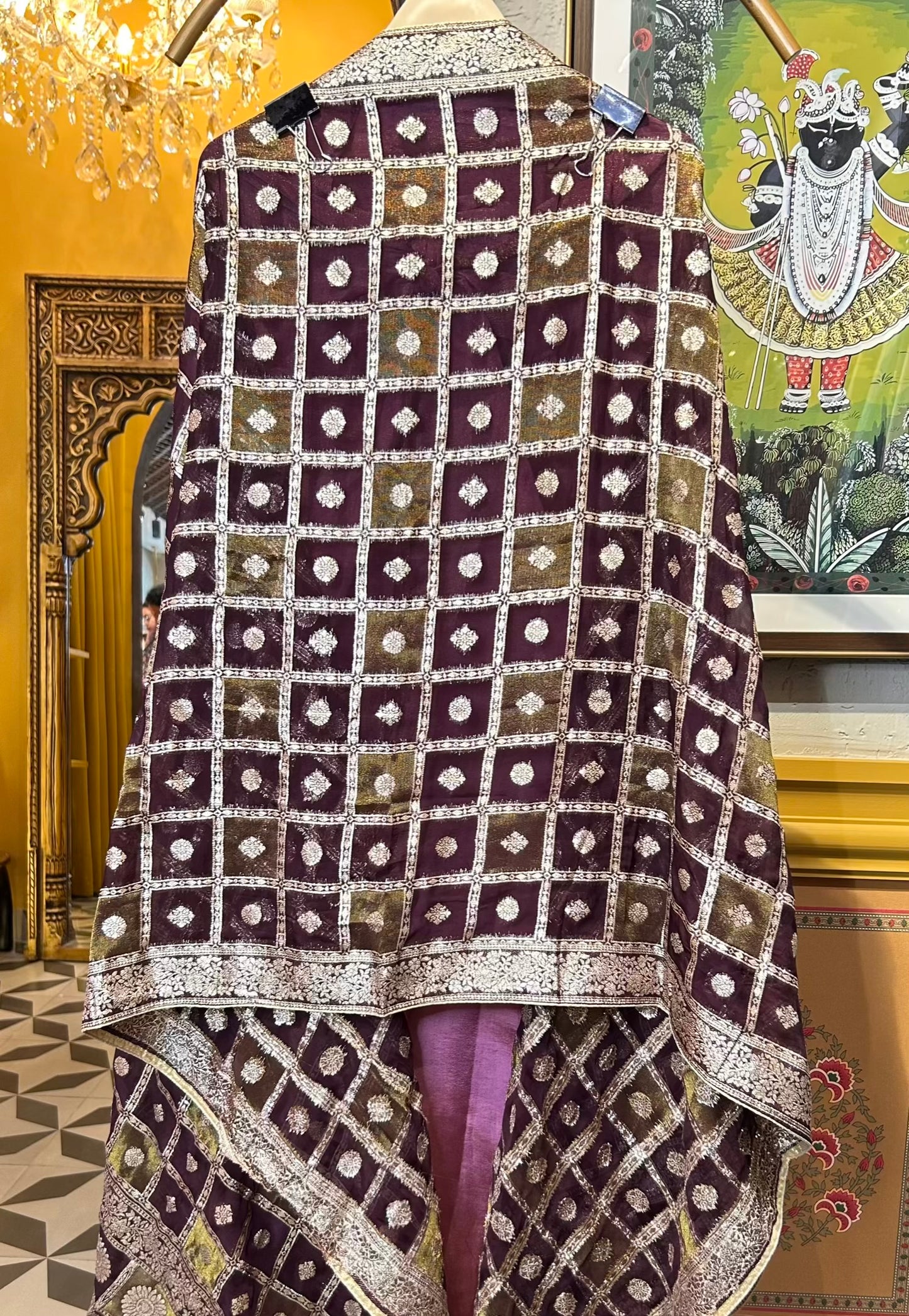 Roohani Jhalar Suit (Lavender)