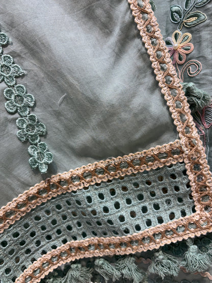 Gulrukh Mirror Grace Suit