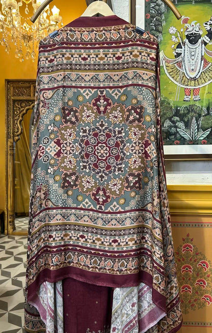 Siyana Pashmina Suit (Wine)