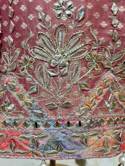 Zehraani Noor Jhalar Suit (Pink)