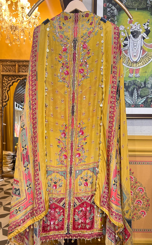 Noor-e-Tasveer (Mustard)