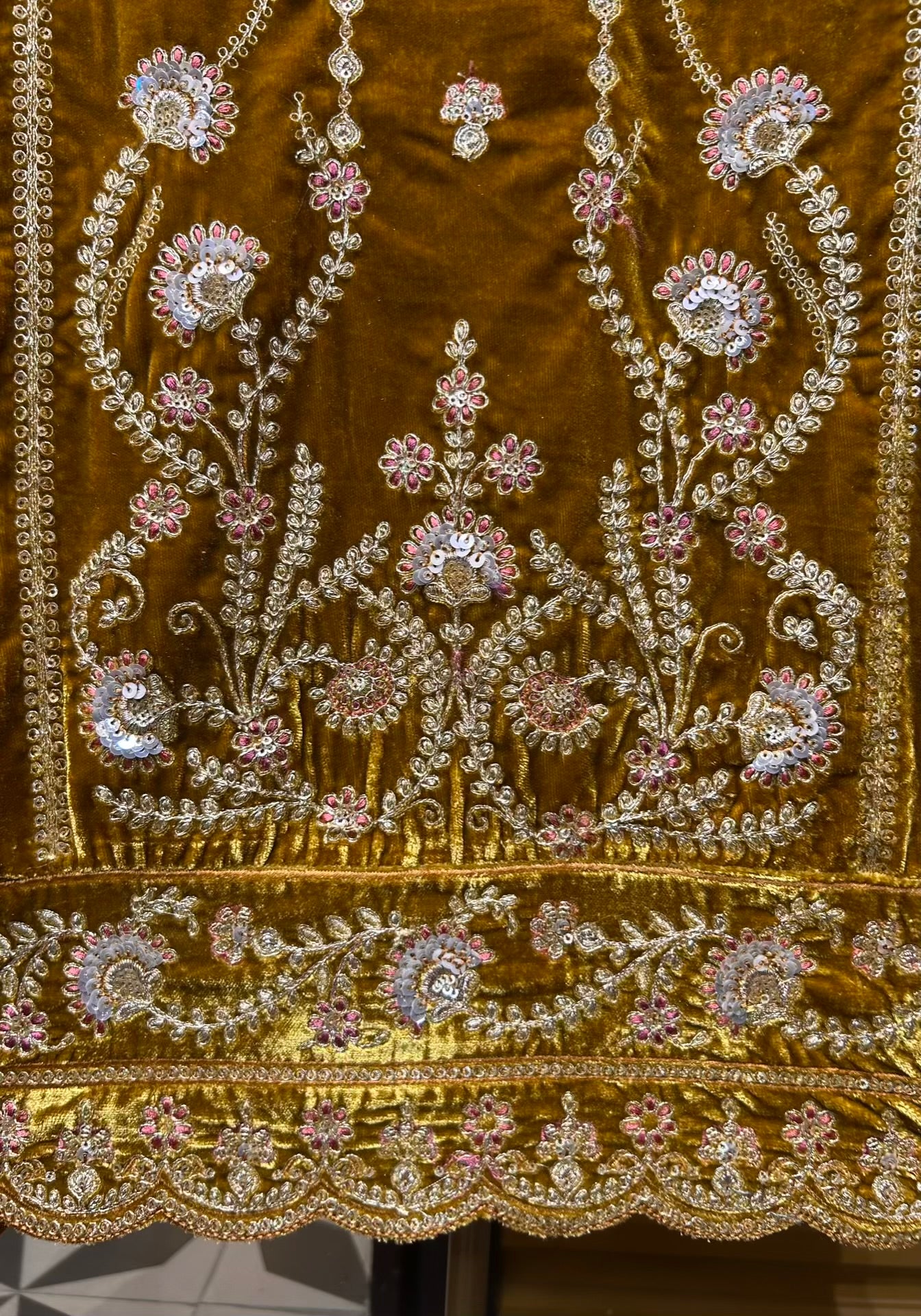 Feroza-e-Velvet Suit (Mustard)