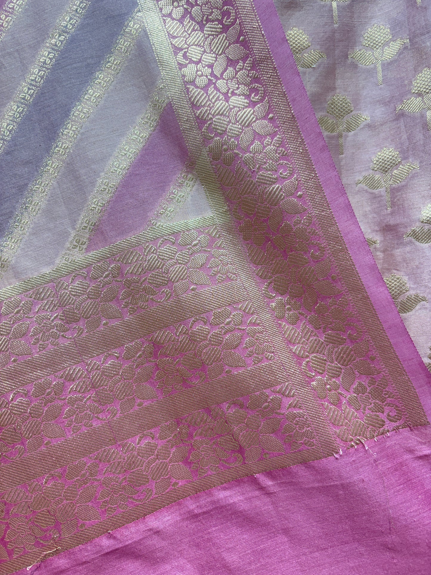 Lehraz Banarasi Grace Suit