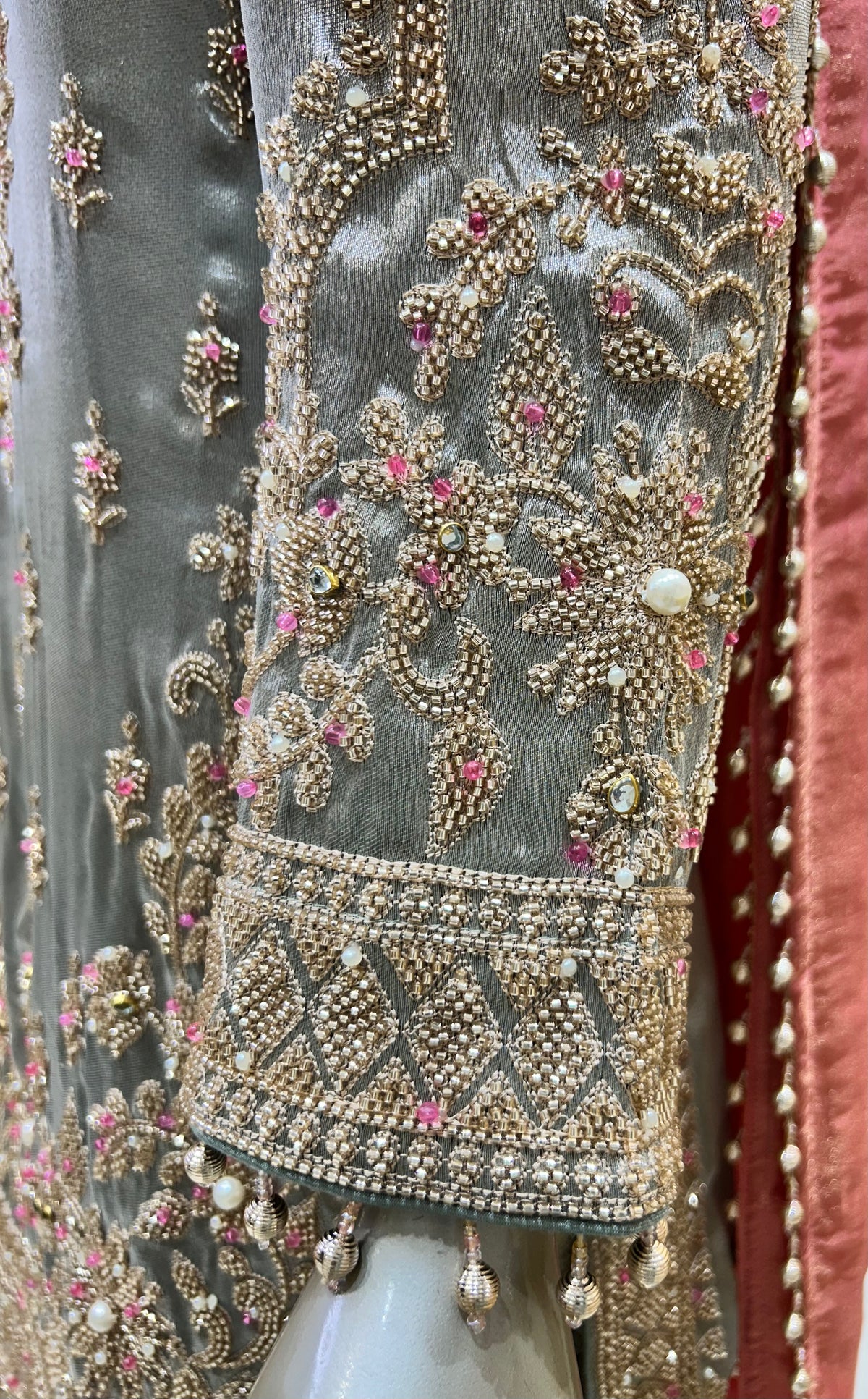 Dilruba Farshi Suit