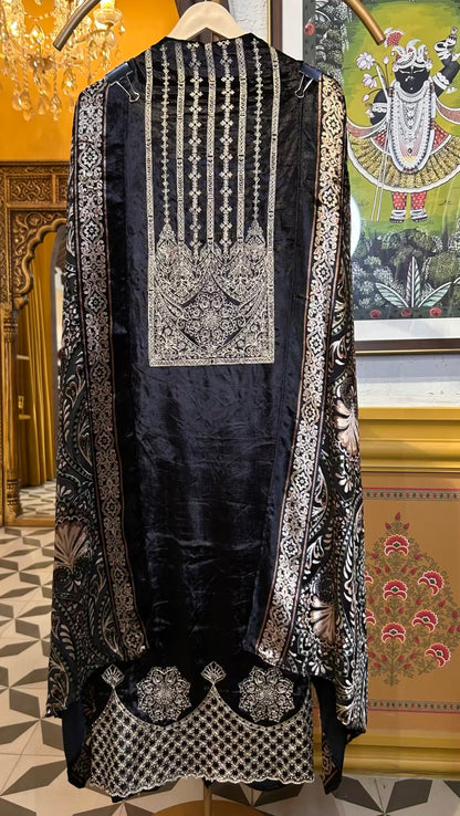 Noorani Velvet Suit (Black)