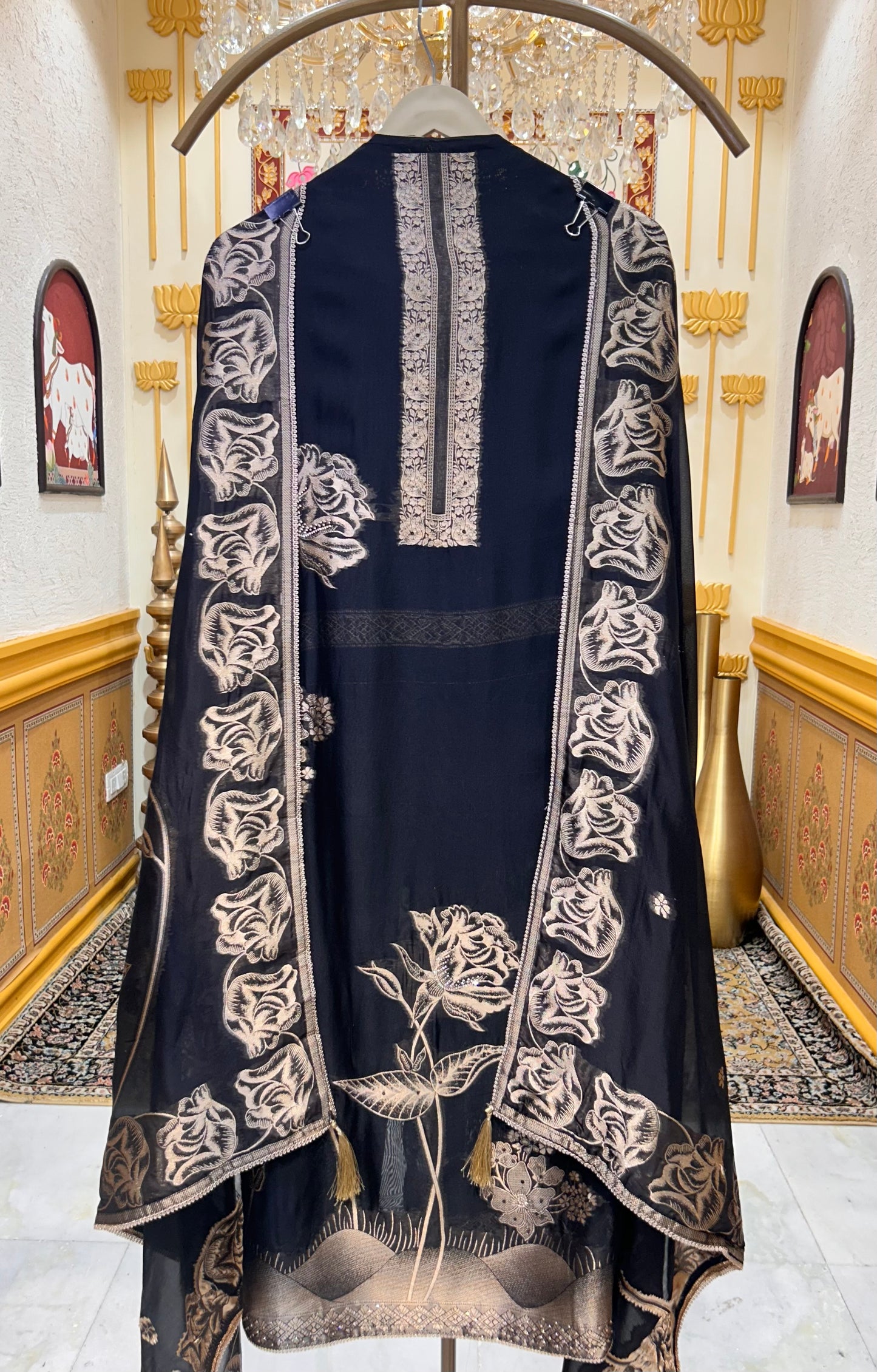 Gauhar Kashi Suit