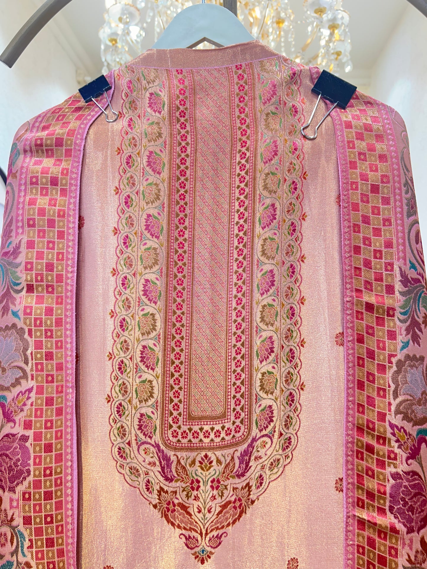 Rangélla Silk Suit