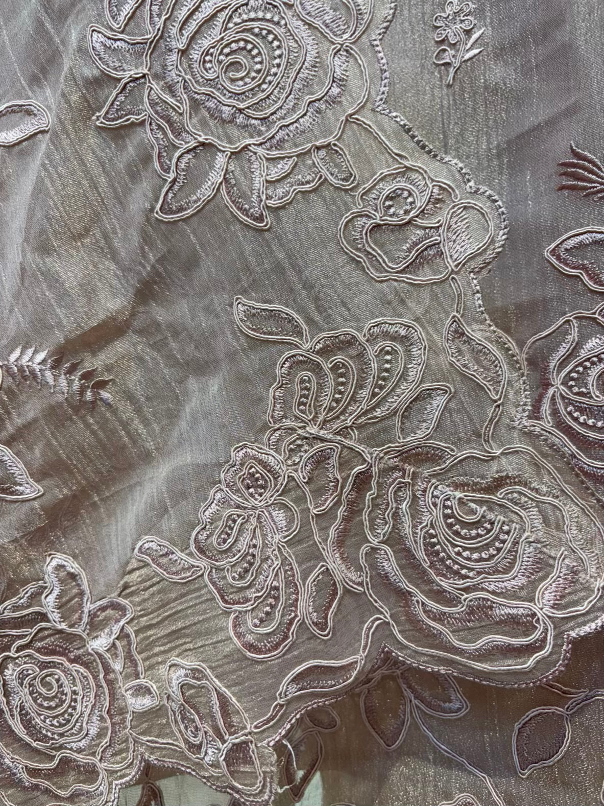 Naira Dori Tissue Suit